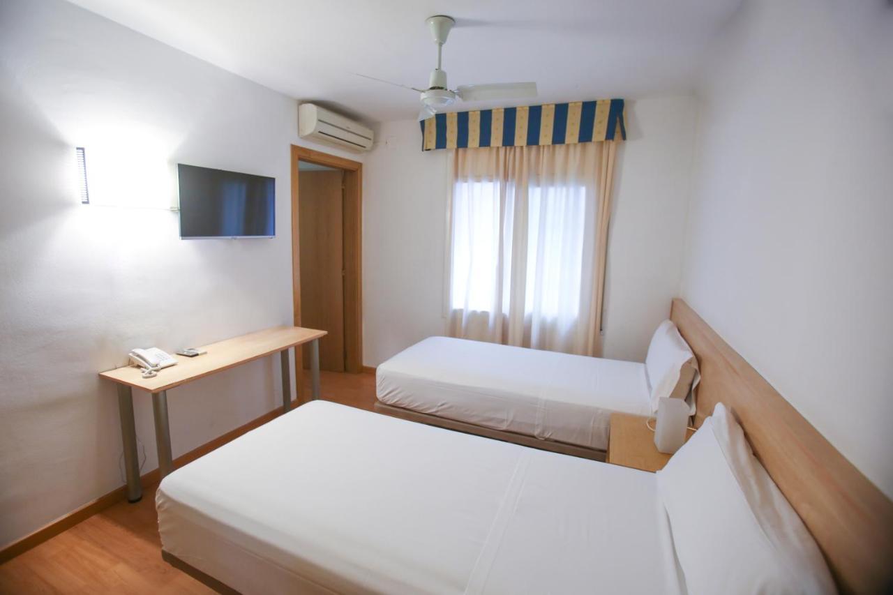 Gatell Hotel Виланова-и-ла-Желтру Екстериор снимка