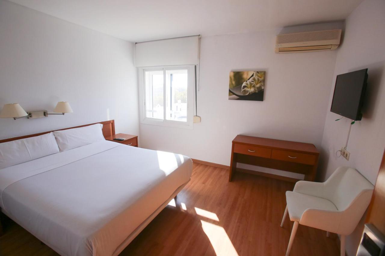 Gatell Hotel Виланова-и-ла-Желтру Екстериор снимка