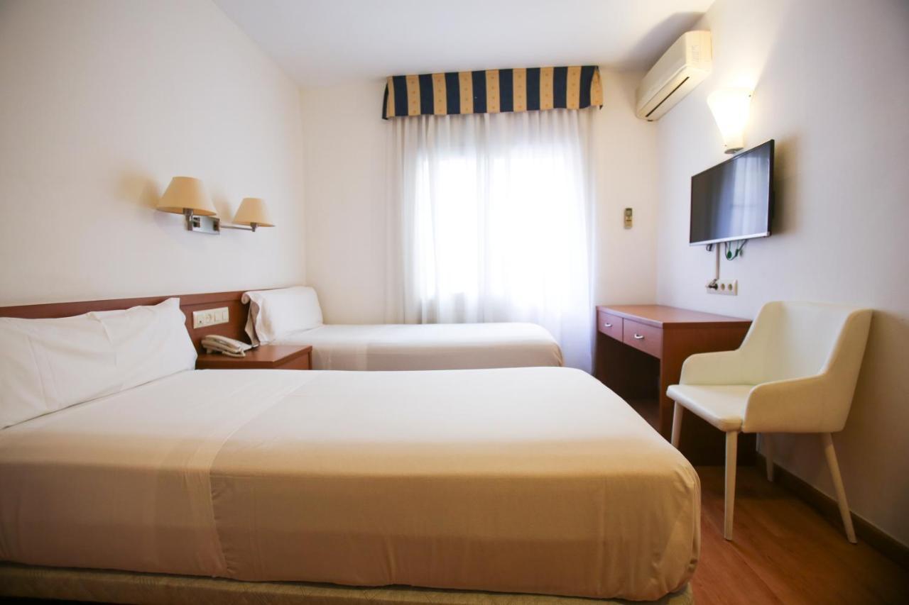 Gatell Hotel Виланова-и-ла-Желтру Екстериор снимка